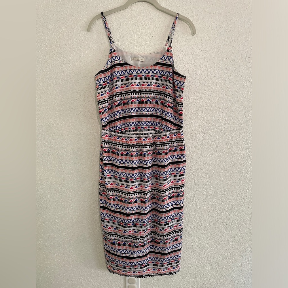 GUC Hinge Adjustable Strap Bright Geometric Print Midi Dress | Size M